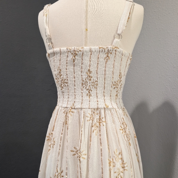 Gold Lurex Embroidered Lace-Up Maxi Dress - Made in India - Size M - Picture 10 of 14